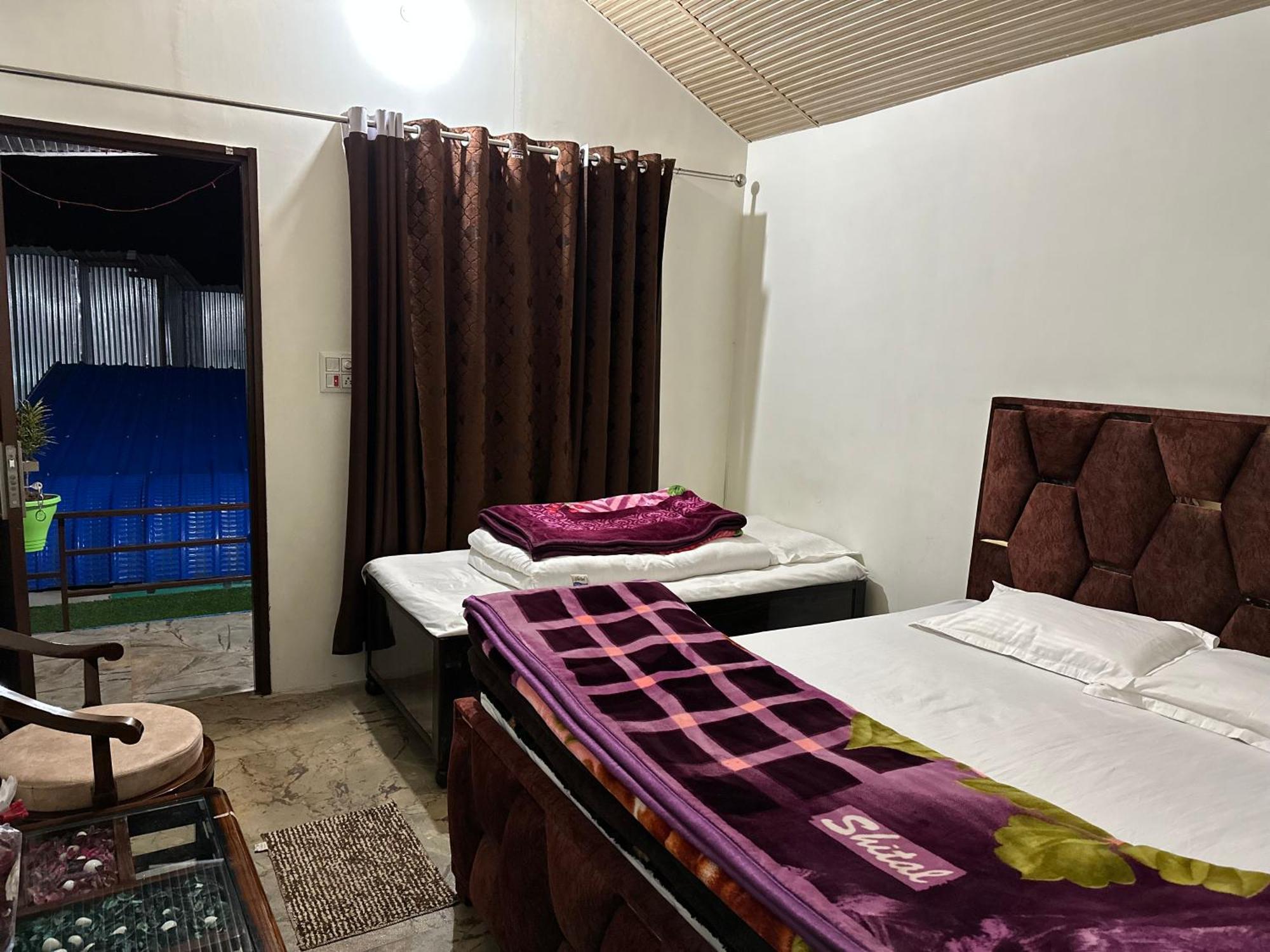 Lake Haven Resort, Sari, Chopta Eksteriør billede